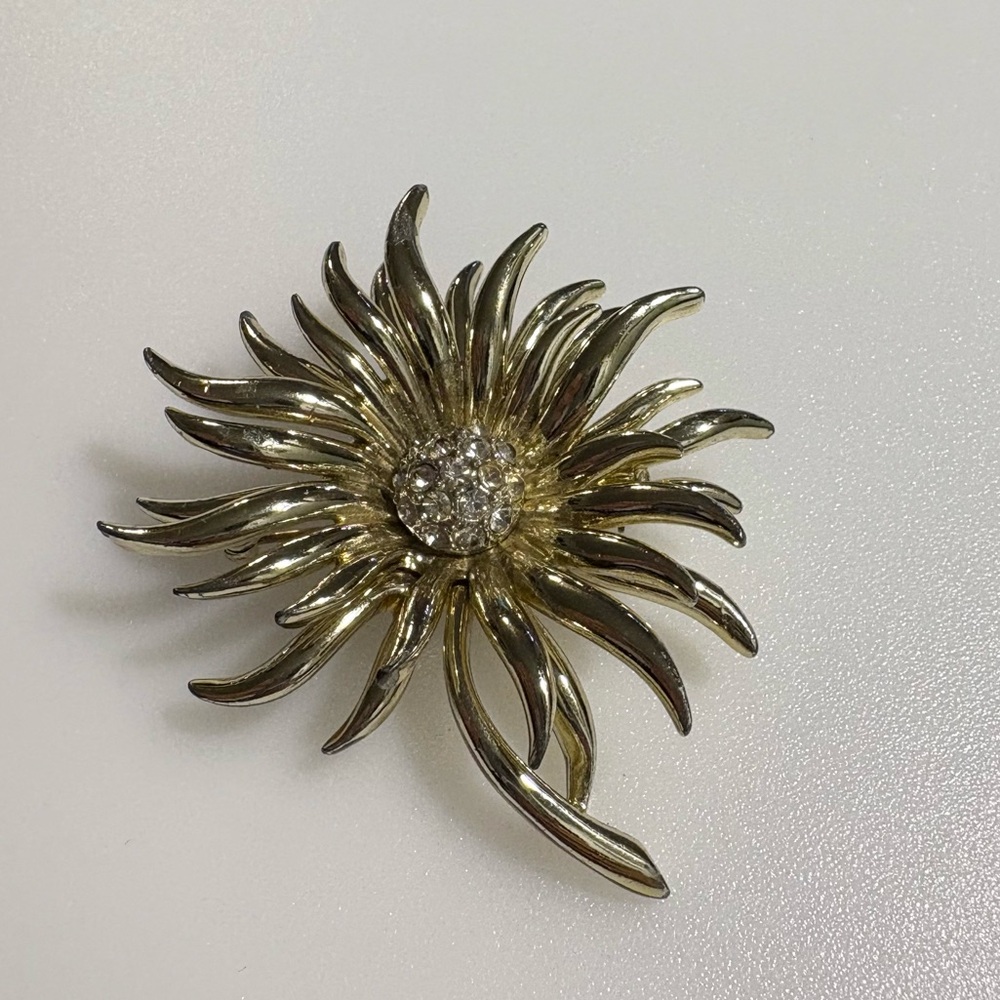 Vintage Eros Gold Toned Rhinestone Floral Signed Brooch